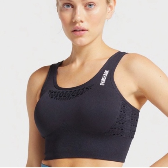 Gymshark work out top in black - Picture 4 of 5